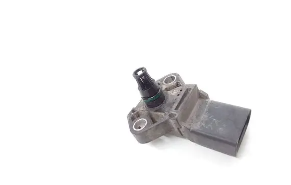 Skoda Octavia Mk2 (1Z) Air pressure sensor 038906051C 0281002401