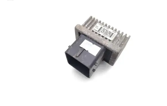Opel Movano B Glow plug pre-heat relay 110678071R