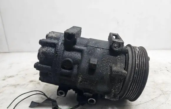 Ford C-MAX I Air conditioning (A/C) compressor (pump) 7470404424