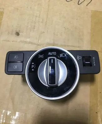 Mercedes-Benz C W204 Light switch A2049053003