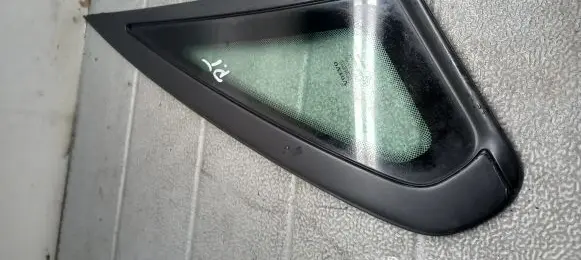 Volvo S80 Rear side window