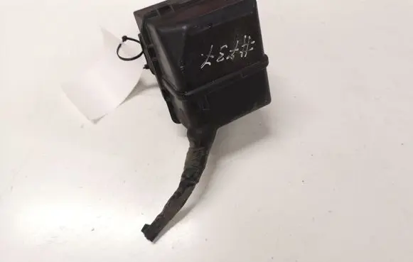 Volkswagen Golf V Relay mounting block 1K0971910B 013949781 1K0937311C