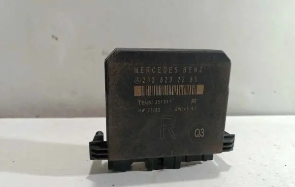 Mercedes-Benz C W203 Door control unit/module A2038202285