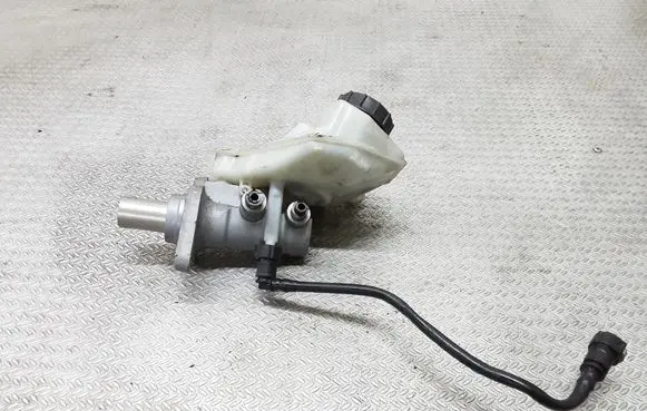 Volvo S80 Master brake cylinder 03350885571