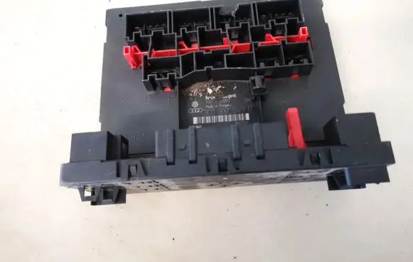 Volkswagen PASSAT B6 Comfort/convenience module 3c0937049h 2802775