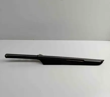 Porsche Macan (95B) Front door card panel trim 95B867410D