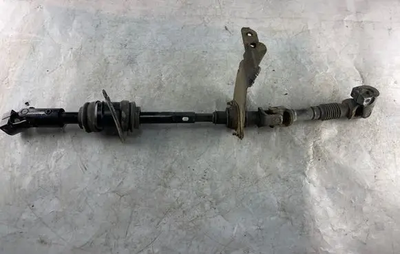 Jeep Grand Cherokee (WK) Steering column universal joint