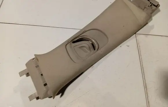 Renault Scenic II - Grand scenic II (B) pillar trim (top) 8200084324