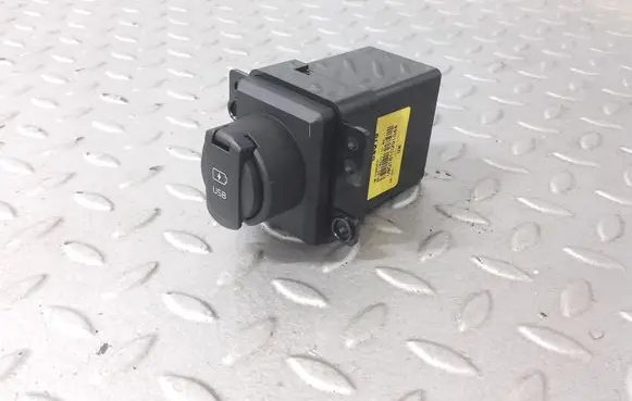 KIA Sportage USB socket connector 96125C5010