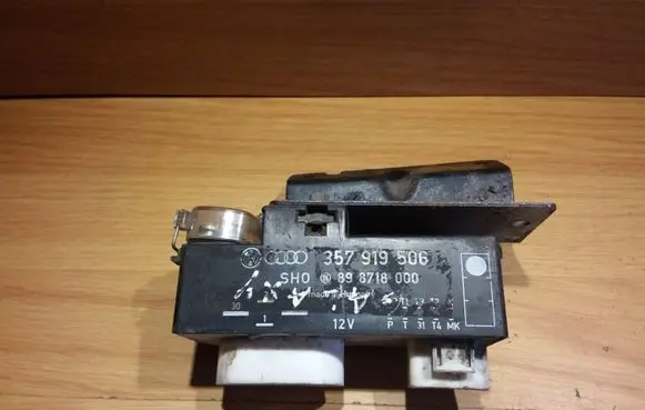 Ford Galaxy Coolant fan relay 357919506 898718000