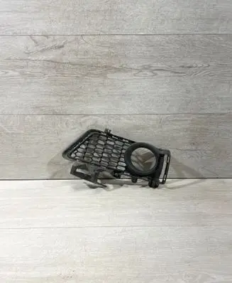 Front bumper lower grill