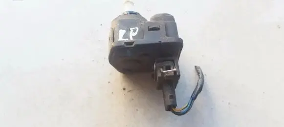 Volkswagen Golf III Headlight level adjustment motor 1H0941295C