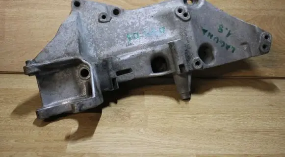Renault Laguna II A/C compressor mount bracket 8200183234