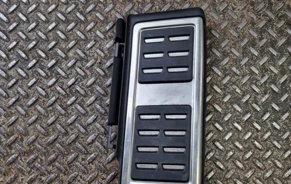Volkswagen Arteon Foot rest pad/dead pedal 5Q1864551A