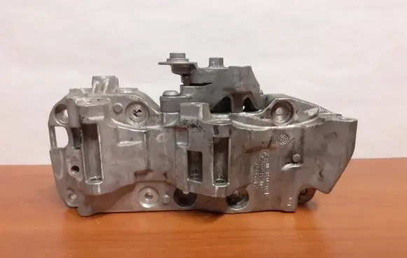 BMW 5 F10 F11 Generator/alternator bracket 8506863 7463