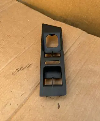 Volkswagen PASSAT B7 Mirror switch trim 3AB857857A