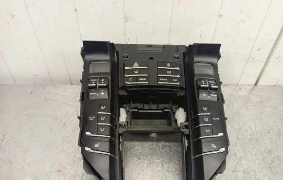 Porsche Cayenne (92A) Central console control unit 7P5864785A