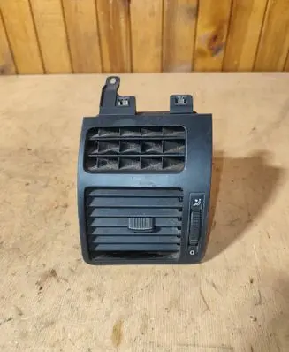 Volkswagen Touran I Dashboard side air vent grill/cover trim 1T0819703A