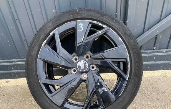 Opel Astra L R17 alloy rim 9843281580