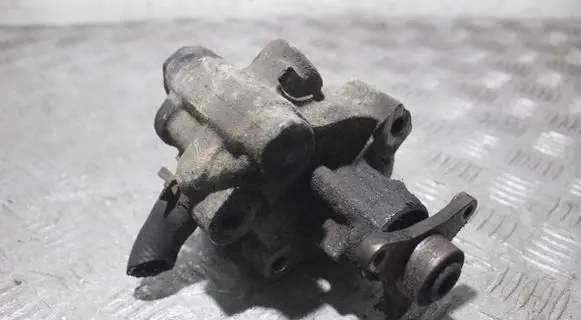 Renault Scenic I Power steering pump 7700840106