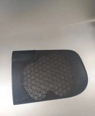 Side speaker trim/cover