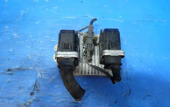 Opel Vectra C Engine control unit/module 55352666 S0301008 5WK91740