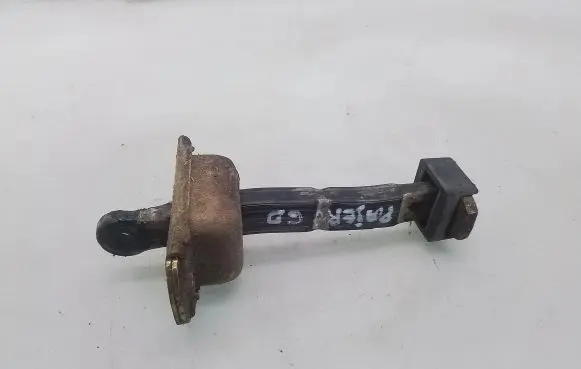 Mitsubishi Pajero Sport I Rear door check strap stopper