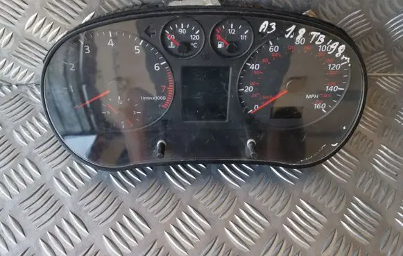 Audi A3 S3 8L Speedometer (instrument cluster) 8L0919930E