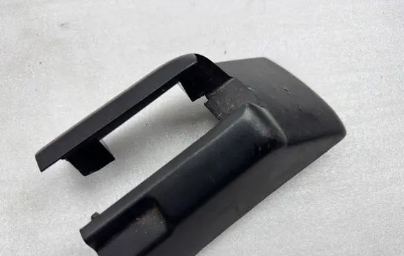 Mercedes-Benz GL X166 Front driver seat rail trim A1669190200