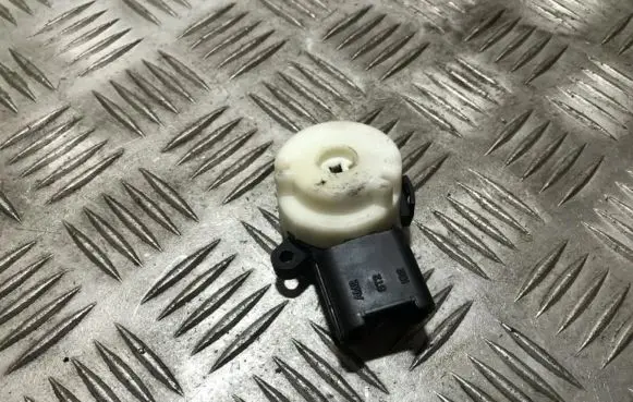 Toyota Avensis T220 Ignition lock contact valeomd30