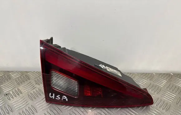 Alfa Romeo Giulia Tailgate rear/tail lights 20700108