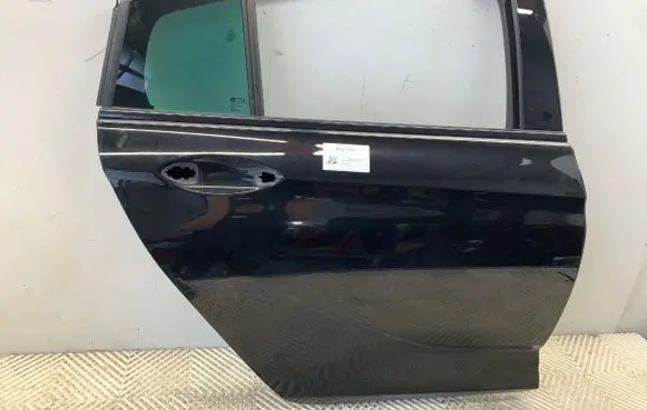 Opel Insignia B Rear door Z22Y
