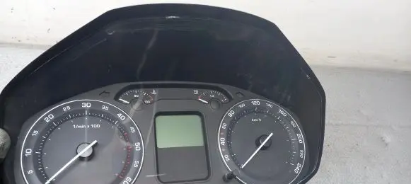 Skoda Octavia Mk2 (1Z) Speedometer (instrument cluster)