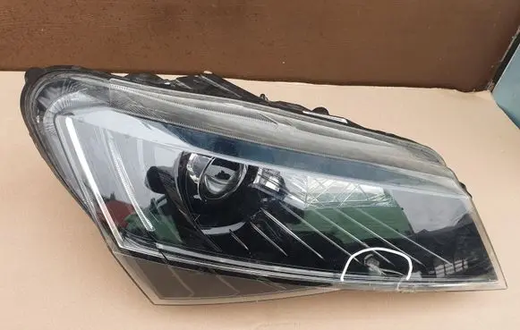 Skoda Superb B8 (3V) Headlight/headlamp 3V1941016A