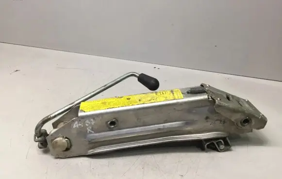 Audi A4 S4 B7 8E 8H Lift Jack 8L0011031A