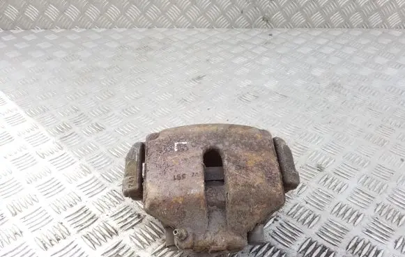 Volkswagen PASSAT B6 Front brake caliper