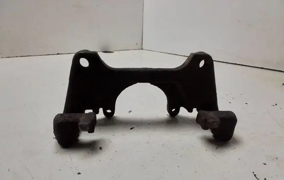 Volkswagen Polo IV 9N3 Brake caliper pad carrier rear 