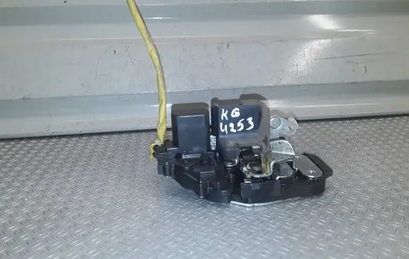 KIA Sorento Rear door lock 
