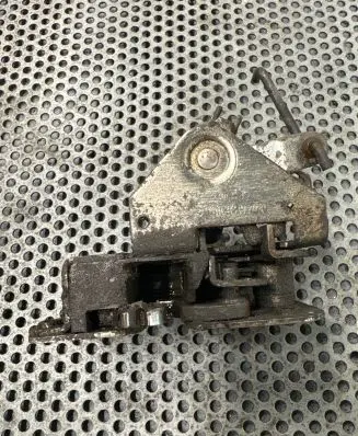 Iveco Daily 6th gen Rear door lock 500329770
