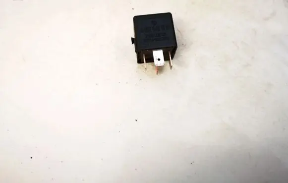 Mercedes-Benz E W210 Other relay a0025421319 v23134-b52-x336