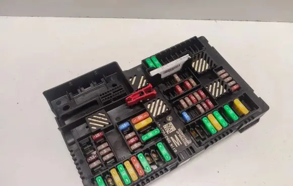 BMW 5 G30 G31 Fuse module 61146837091 61148713127 61149393144