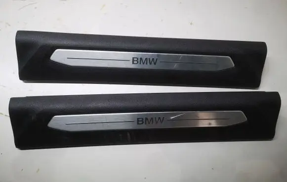 BMW 1 F40 Front sill trim cover 7469183