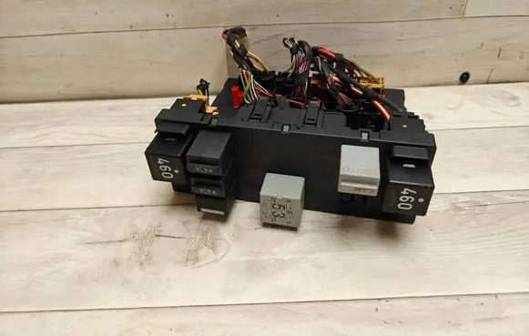 Volkswagen PASSAT B6 Comfort/convenience module 3C8937049E F005V00745