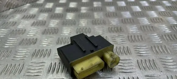 Peugeot 308 Glow plug pre-heat relay 9662570880