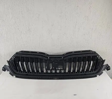 Skoda Octavia Mk3 (5E) Front grill 5E3853653C
