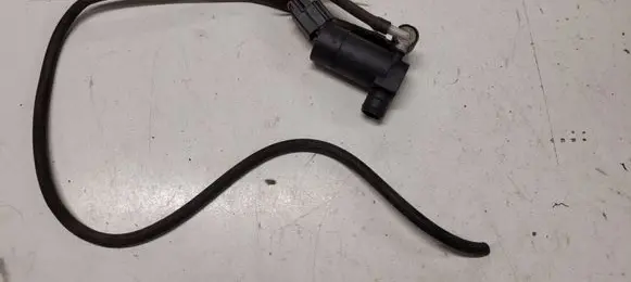 Ford Focus Windscreen/windshield washer pump 1S7117K624FD