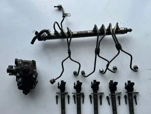 Volvo V60 Fuel injection high pressure pump 0445010681 0445215025 31303238