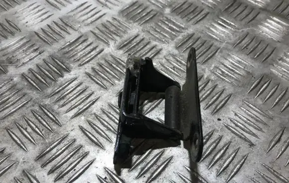 Chrysler PT Cruiser Rear door lower hinge 