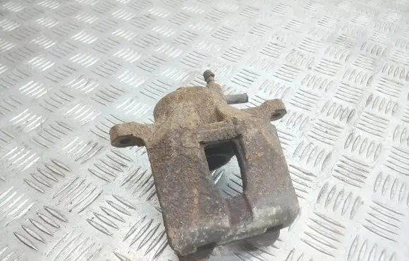 Toyota Corolla Verso E121 Front brake caliper
