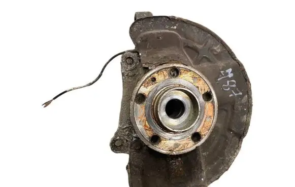 Volvo V70 Front wheel hub spindle knuckle 9461943